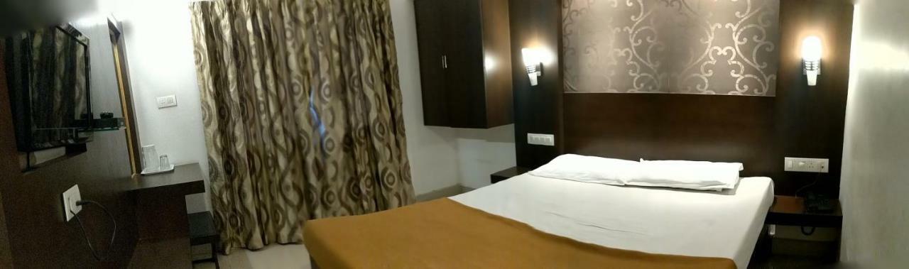 Aashraya Hotel Mysore Luaran gambar