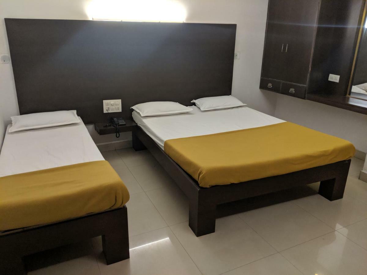 Aashraya Hotel Mysore Luaran gambar
