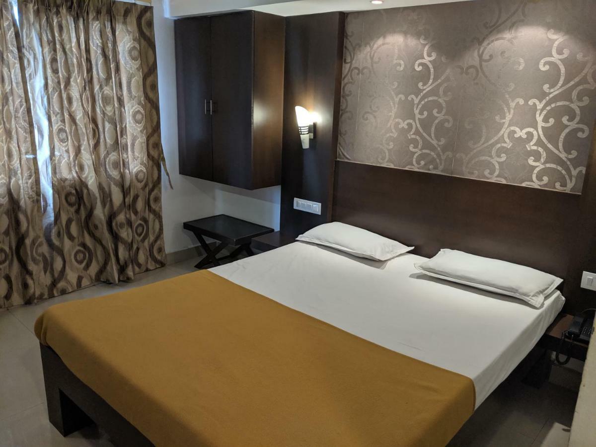 Aashraya Hotel Mysore Luaran gambar